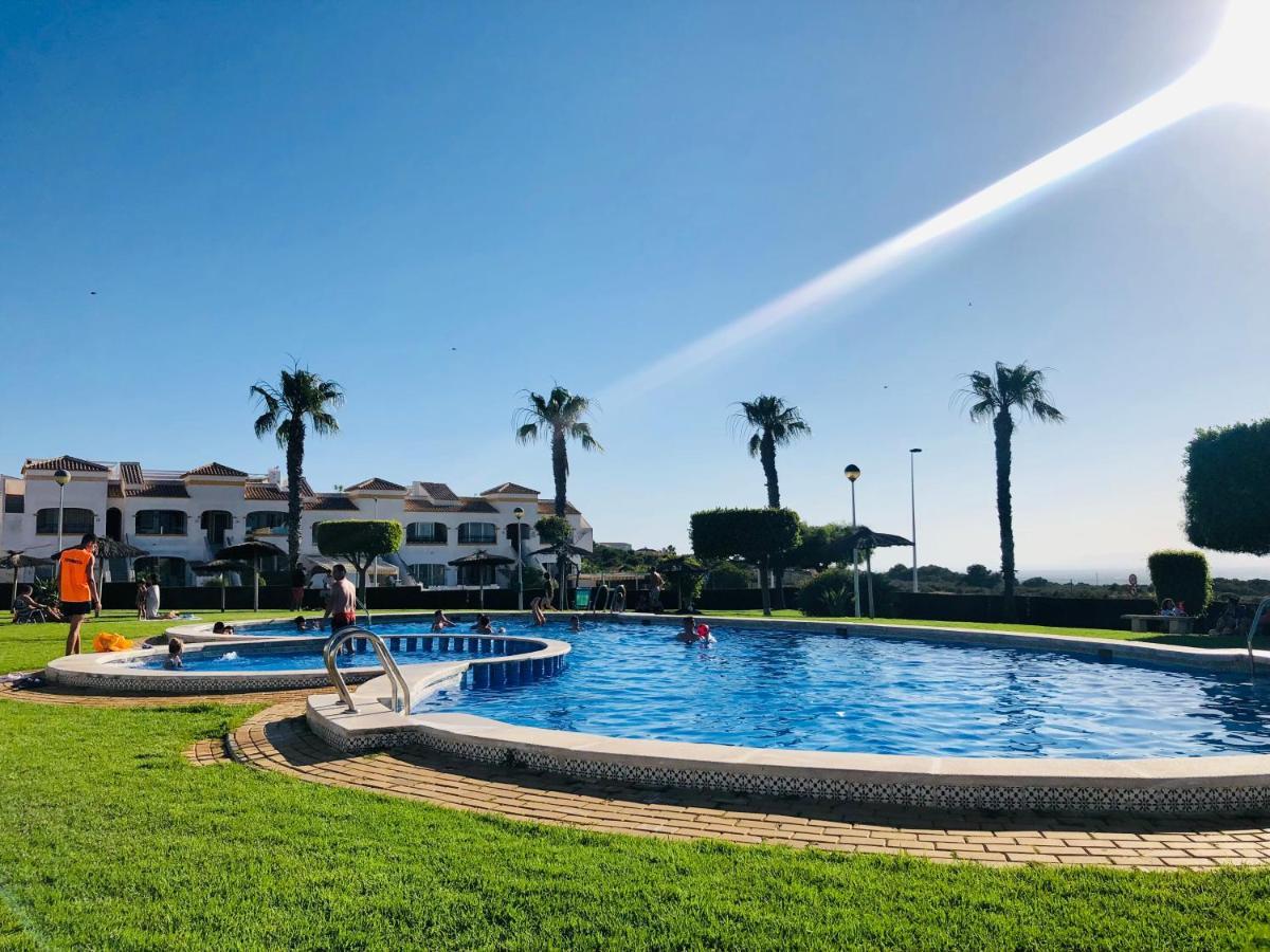 Mediterranean House 格兰阿利坎特 外观 照片